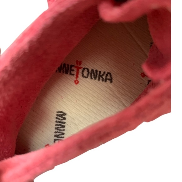 Minnetonka Infant Moccasins Hot Pink Size 1 (0-3 Mon) Leather Bootie - Picture 3 of 9